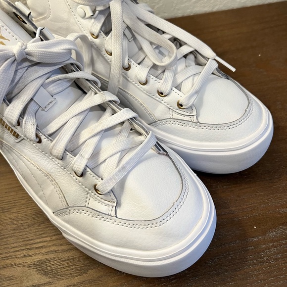 SOLD Puma Women's Kaia Mid high top Platform white lace up Sneakers shoes size 6 - Picture 2 of 9
